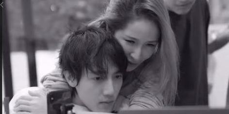 萧亚轩吃瓜视频,揭秘娱乐圈幕后真相